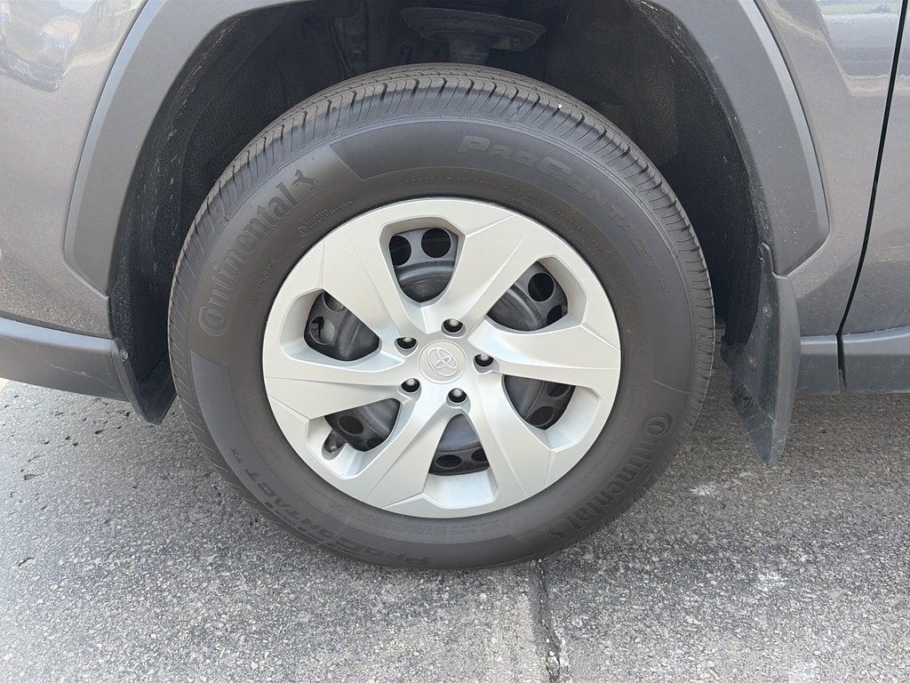 2023 Toyota RAV4 LE in Niagara Falls, Ontario - 9 - w1024h768px