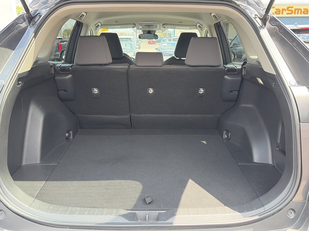 2023 Toyota RAV4 LE in Niagara Falls, Ontario - 5 - w1024h768px