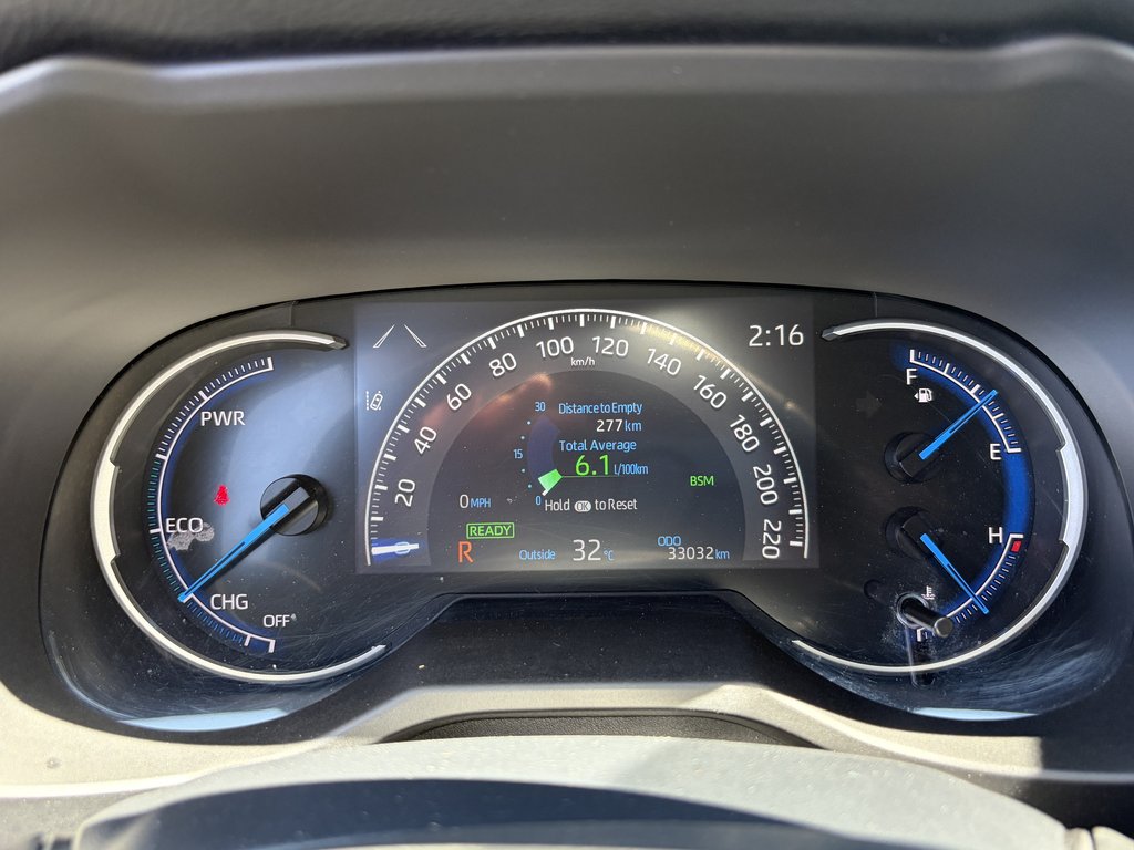 2023 Toyota RAV4 Hybrid XLE in Niagara Falls, Ontario - 14 - w1024h768px