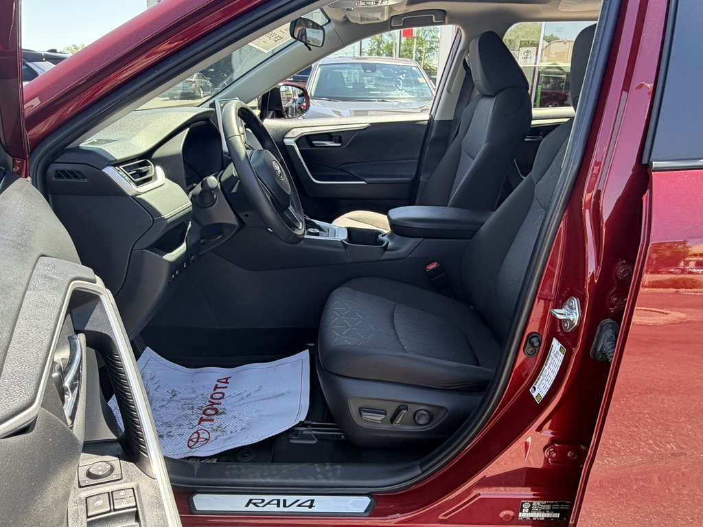 2023 Toyota RAV4 Hybrid XLE in Niagara Falls, Ontario - 10 - w1024h768px