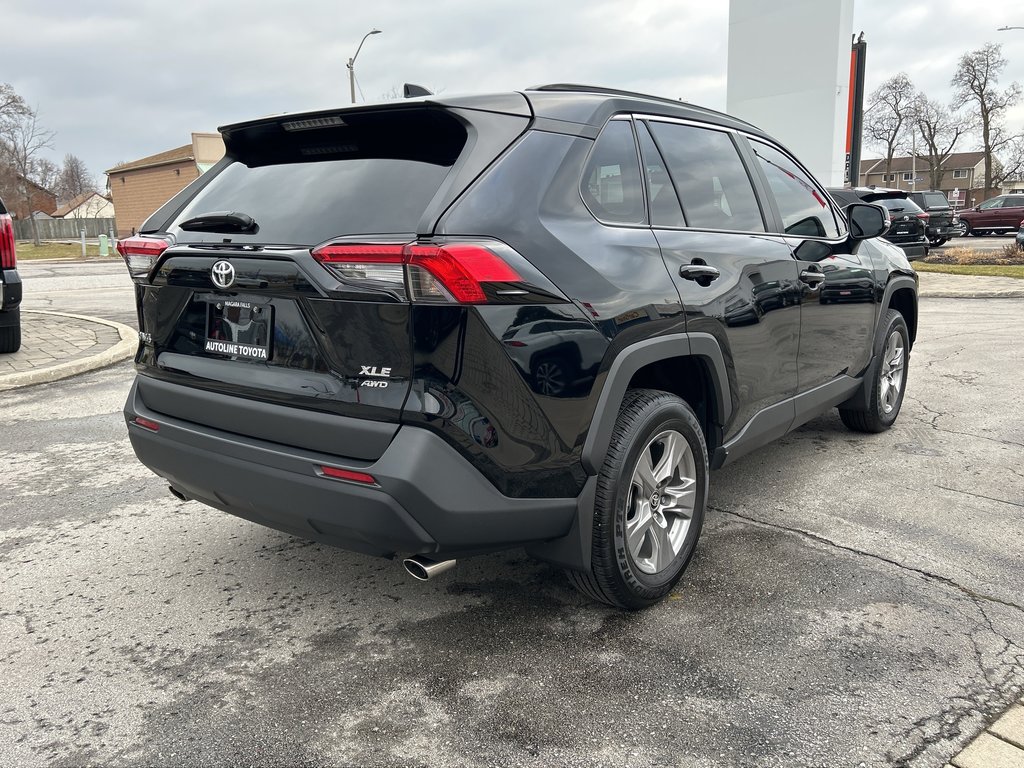 2024  RAV4 XLE in Niagara Falls, Ontario - 5 - w1024h768px