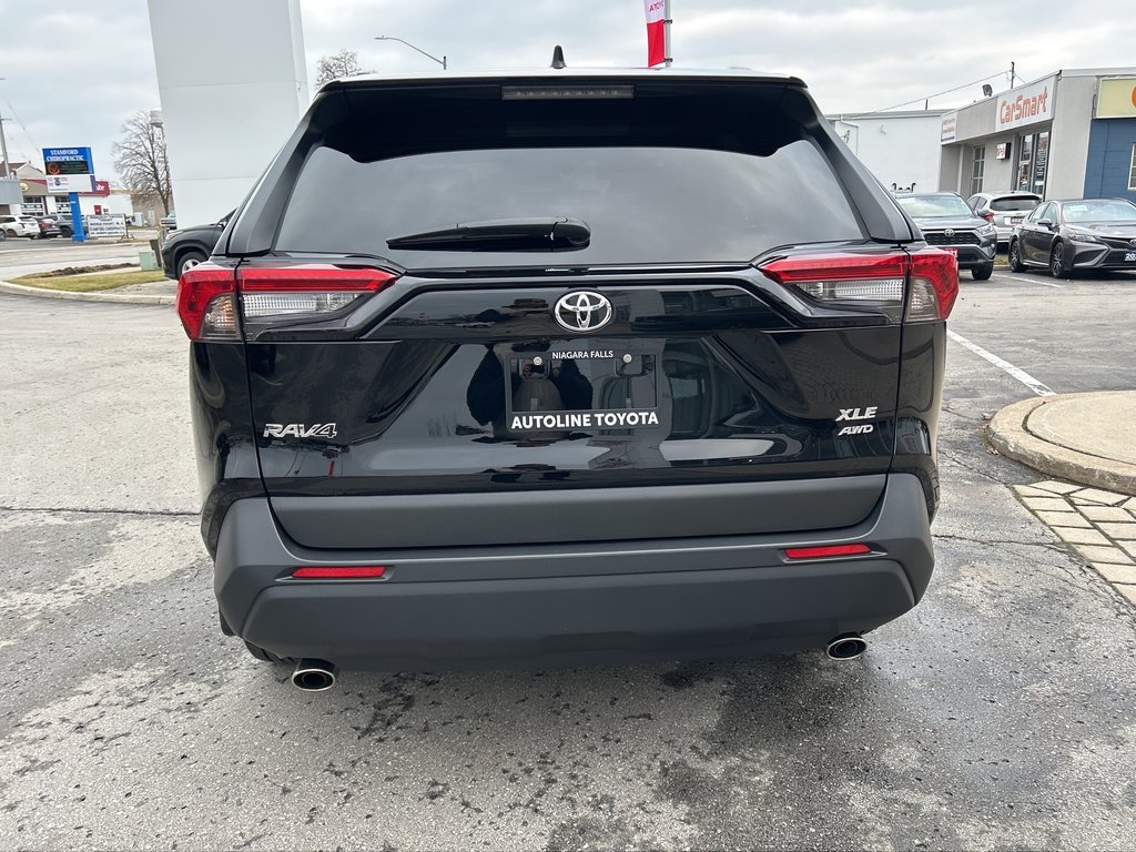 2024  RAV4 XLE in Niagara Falls, Ontario - 4 - w1024h768px