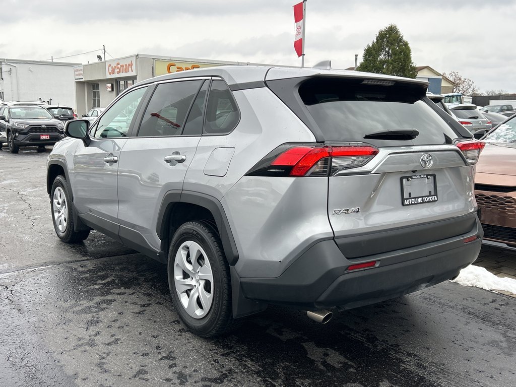 2024 Toyota RAV4 LE in Niagara Falls, Ontario - 3 - w1024h768px