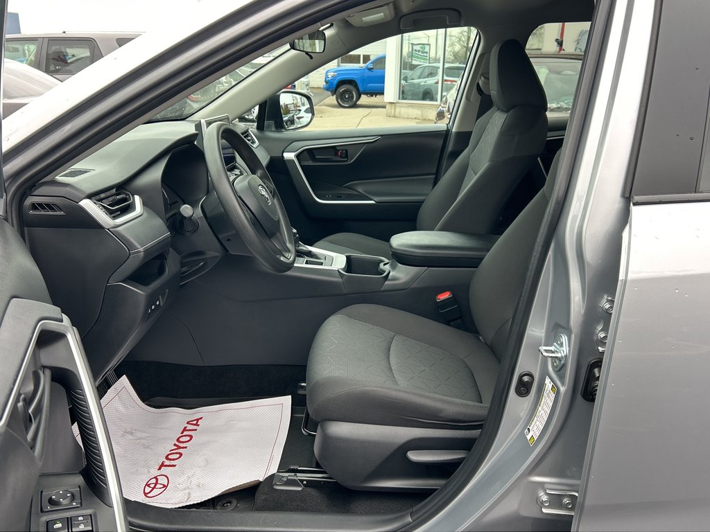 2024 Toyota RAV4 LE in Niagara Falls, Ontario - 10 - w1024h768px
