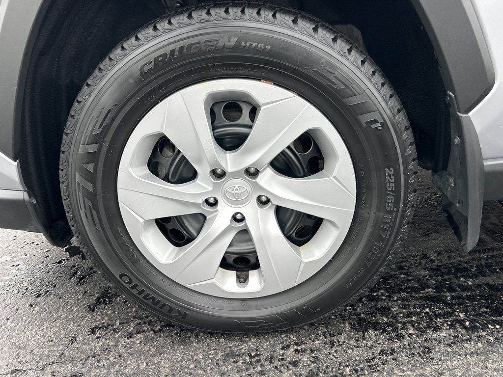 2024 Toyota RAV4 LE in Niagara Falls, Ontario - 21 - w1024h768px