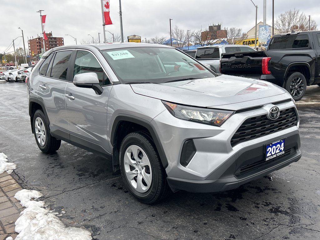 2024 Toyota RAV4 LE in Niagara Falls, Ontario - 6 - w1024h768px