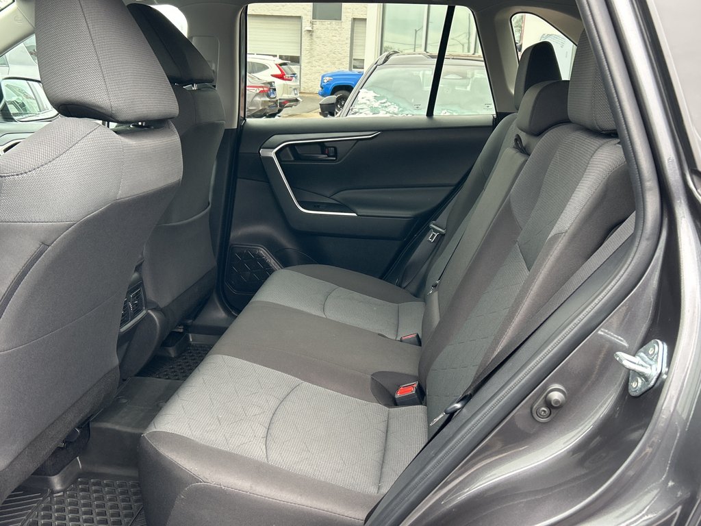 2024 Toyota RAV4 LE in Niagara Falls, Ontario - 11 - w1024h768px