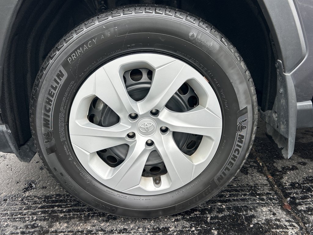 2024 Toyota RAV4 LE in Niagara Falls, Ontario - 21 - w1024h768px