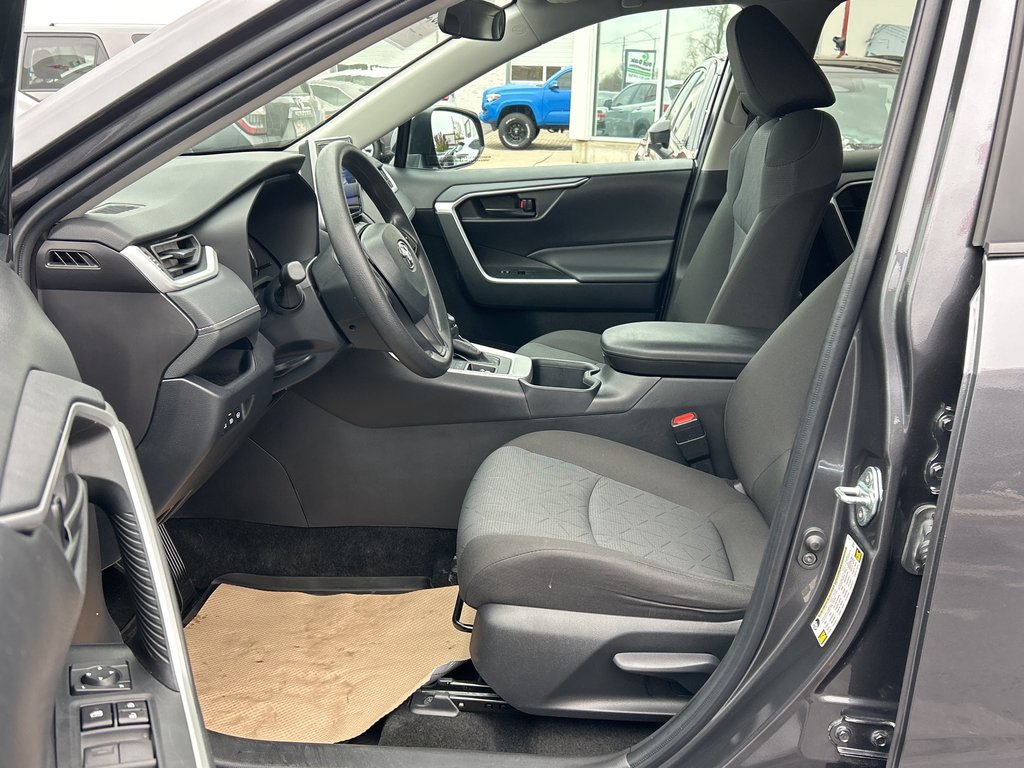 2024 Toyota RAV4 LE in Niagara Falls, Ontario - 10 - w1024h768px