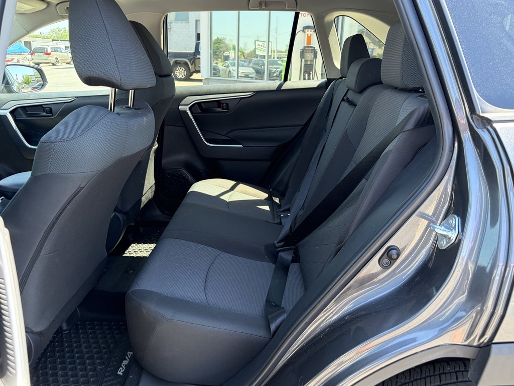 2024 Toyota RAV4 LE in Niagara Falls, Ontario - 10 - w1024h768px