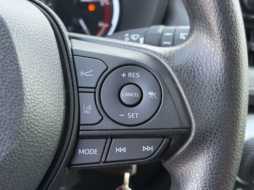 2024 Toyota RAV4 LE in Niagara Falls, Ontario - 15 - w1024h768px
