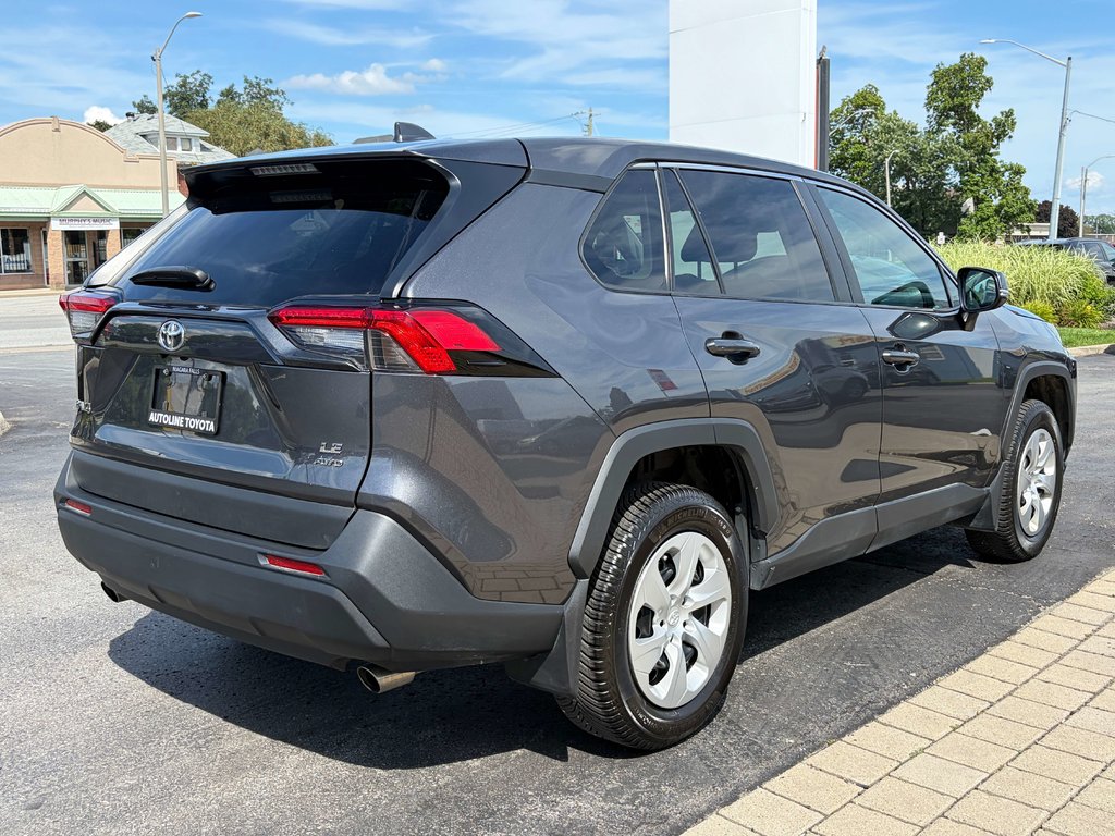 2024 Toyota RAV4 LE in Niagara Falls, Ontario - 4 - w1024h768px