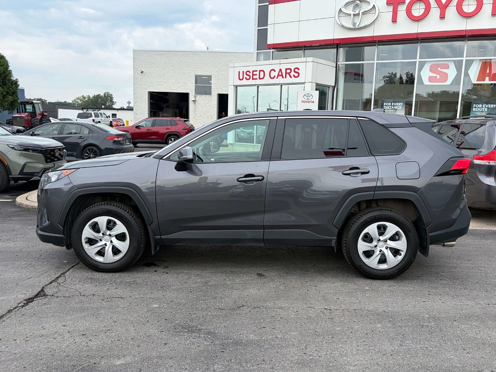 2024 Toyota RAV4 LE in Niagara Falls, Ontario - 2 - w1024h768px