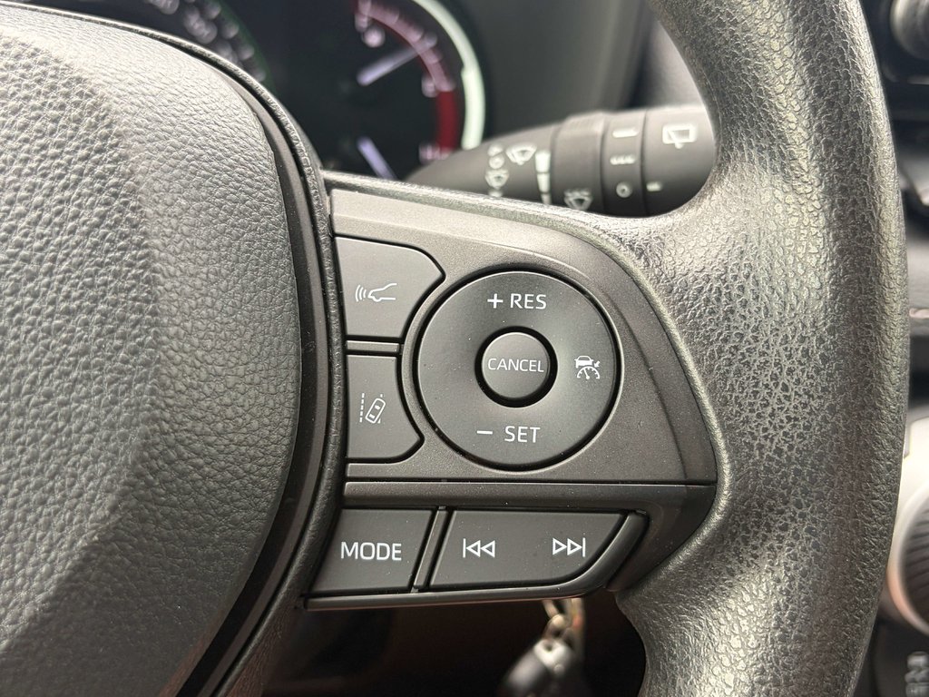 2024 Toyota RAV4 LE in Niagara Falls, Ontario - 19 - w1024h768px