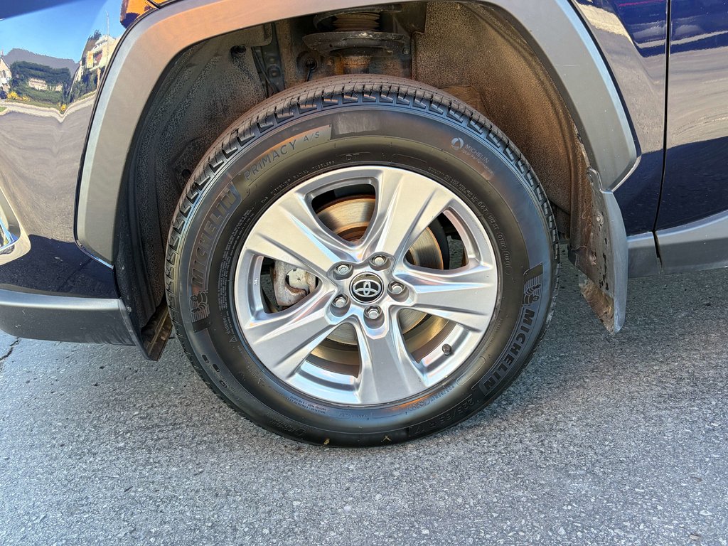 2024 Toyota RAV4 XLE in Niagara Falls, Ontario - 22 - w1024h768px