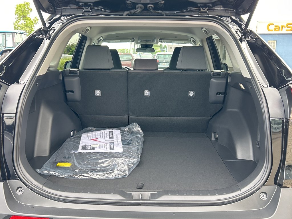 2025 Toyota RAV4 LE in Niagara Falls, Ontario - 22 - w1024h768px