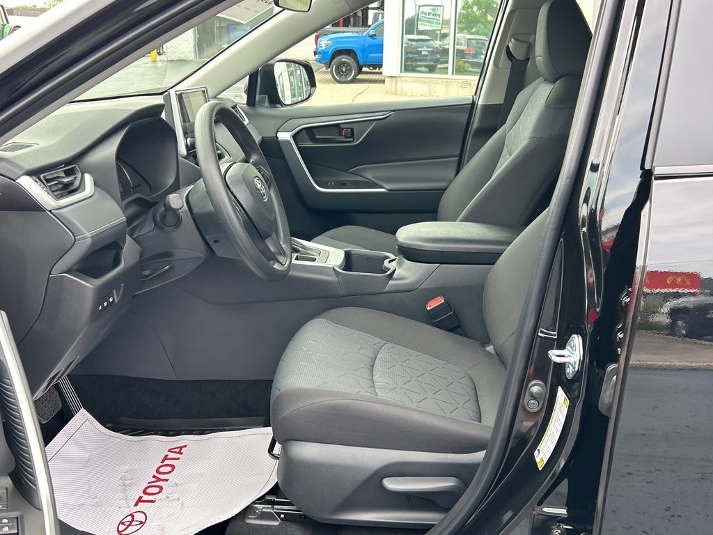 2025 Toyota RAV4 LE in Niagara Falls, Ontario - 11 - w1024h768px