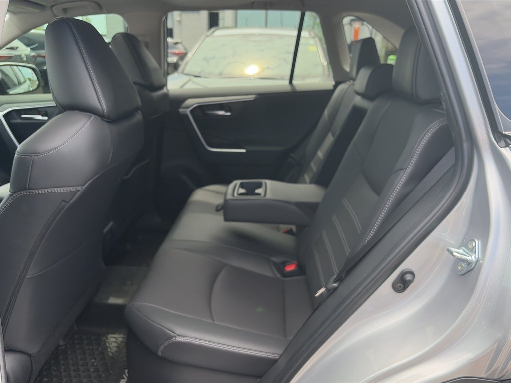 2025 Toyota RAV4 Hybrid LIMITED in Niagara Falls, Ontario - 11 - w1024h768px