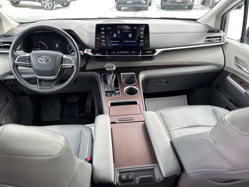 2021 Toyota Sienna Hybrid XLE  7-PASS in Niagara Falls, Ontario - 16 - w1024h768px