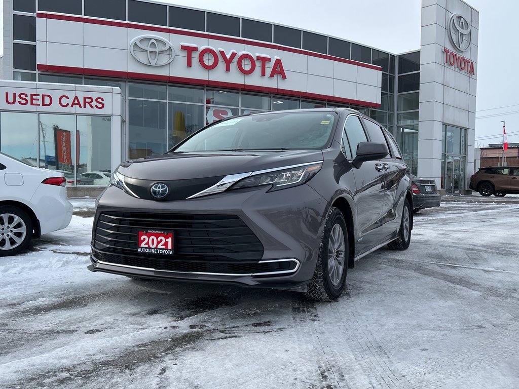 2021 Toyota Sienna Hybrid XLE  7-PASS in Niagara Falls, Ontario - 1 - w1024h768px