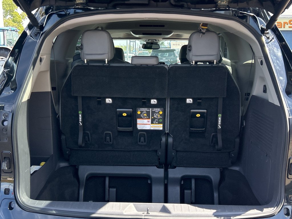 2022 Toyota Sienna Limited in Niagara Falls, Ontario - 24 - w1024h768px