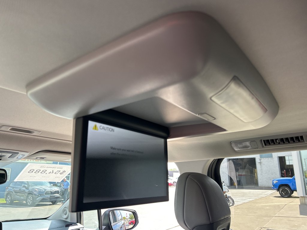 2022 Toyota Sienna Limited in Niagara Falls, Ontario - 15 - w1024h768px