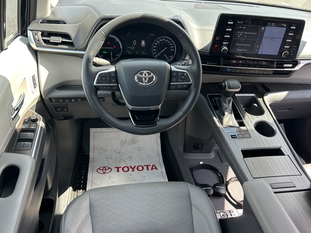 2022 Toyota Sienna Limited in Niagara Falls, Ontario - 11 - w1024h768px