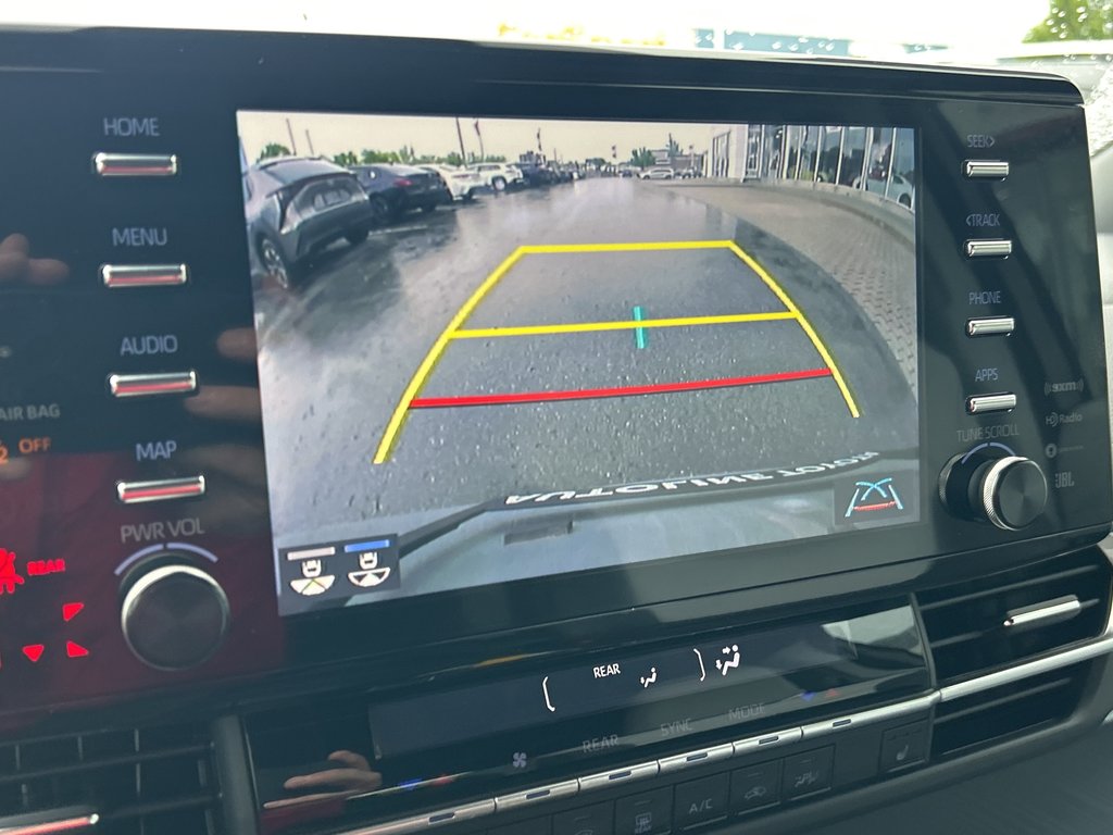 2023 Toyota Sienna XSE in Niagara Falls, Ontario - 20 - w1024h768px