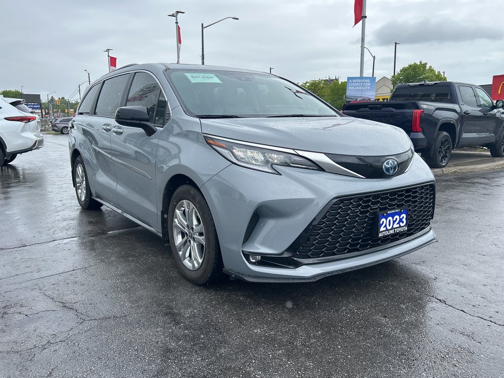 2023 Toyota Sienna XSE in Niagara Falls, Ontario - 7 - w1024h768px