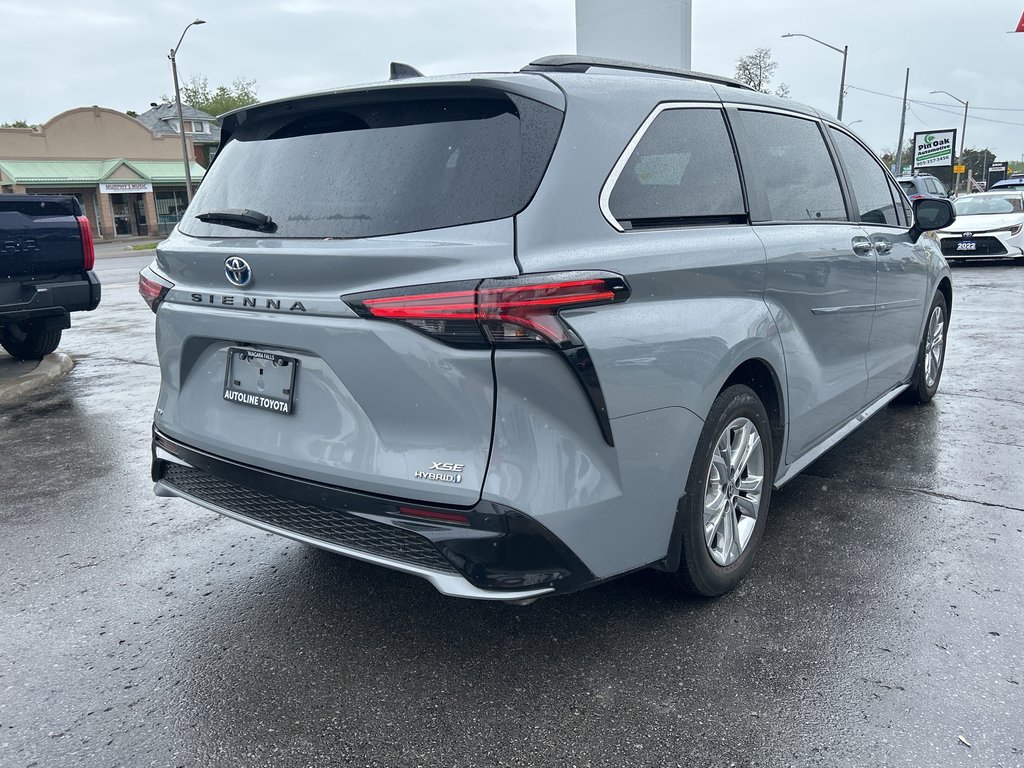 2023 Toyota Sienna XSE in Niagara Falls, Ontario - 5 - w1024h768px
