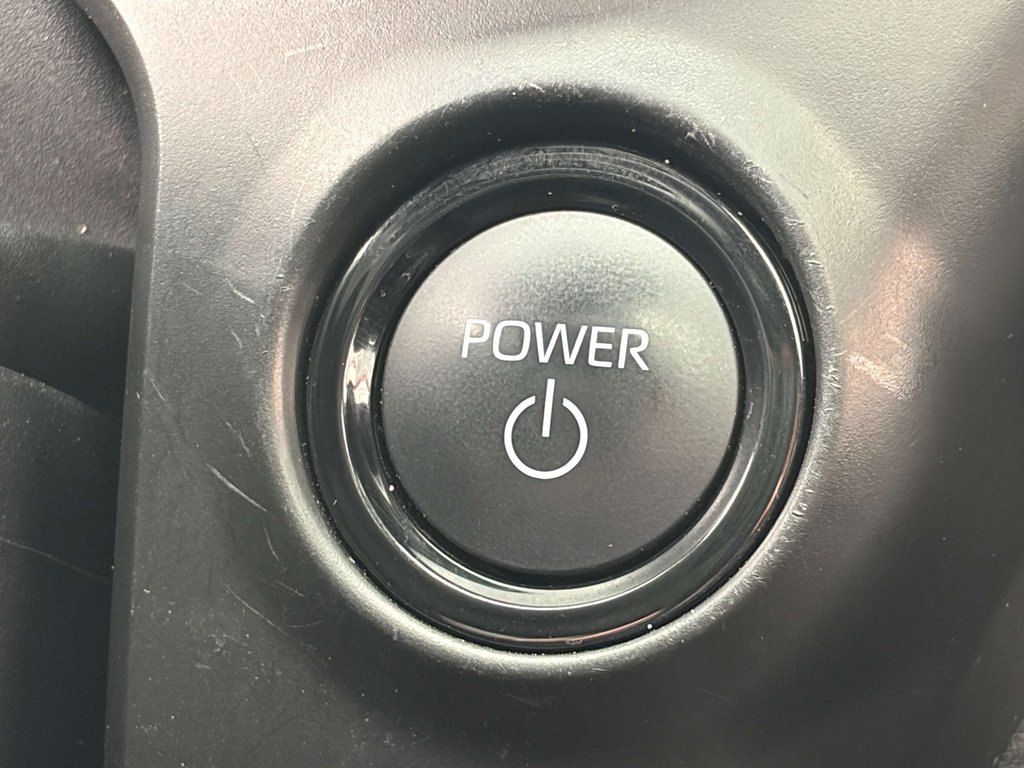 2025 Toyota Sienna XSE in Niagara Falls, Ontario - 21 - w1024h768px