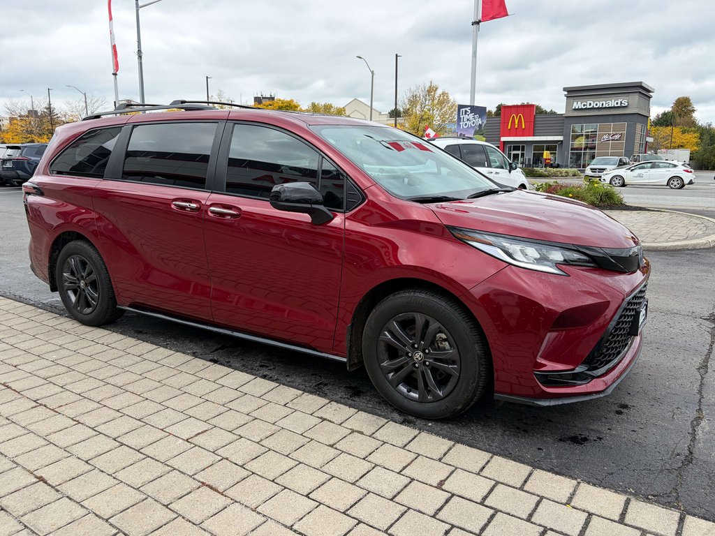 2025 Toyota Sienna XSE in Niagara Falls, Ontario - 7 - w1024h768px