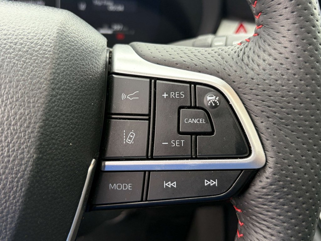 2025 Toyota Sienna XSE in Niagara Falls, Ontario - 16 - w1024h768px