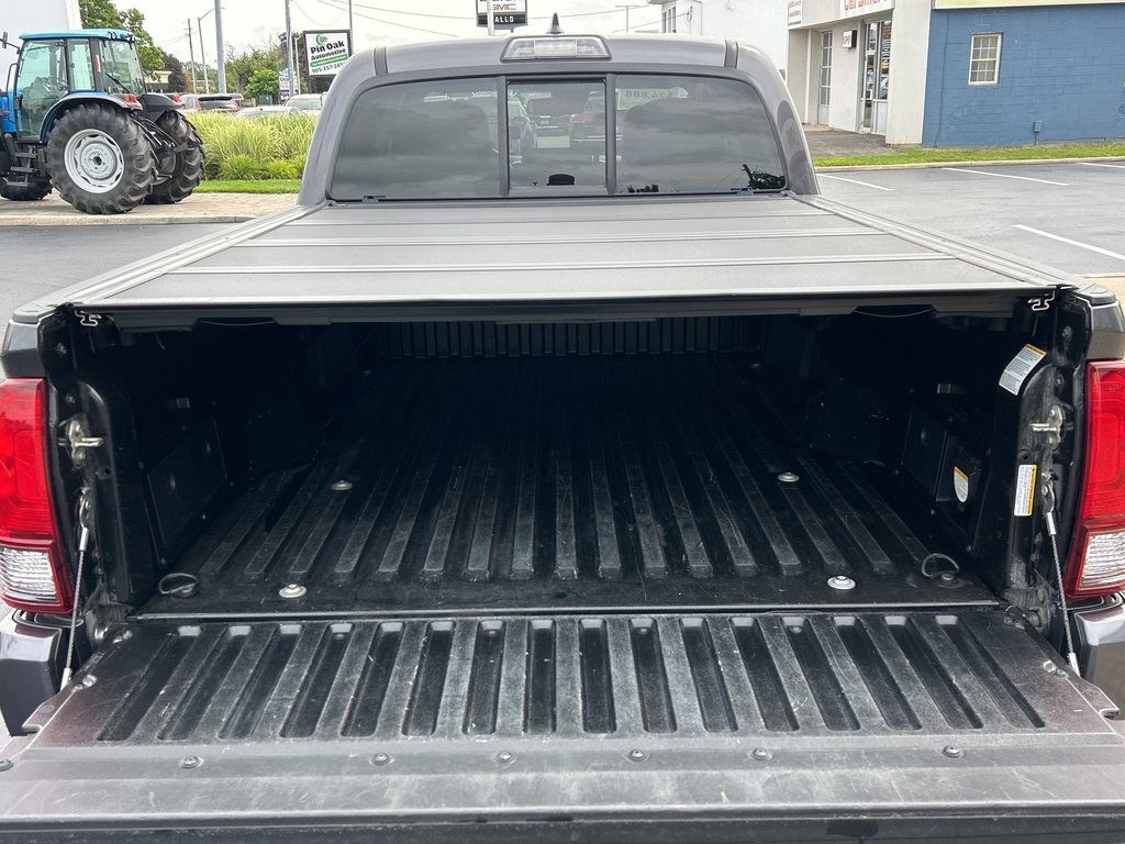 2018 Toyota Tacoma SR5 in Niagara Falls, Ontario - 21 - w1024h768px