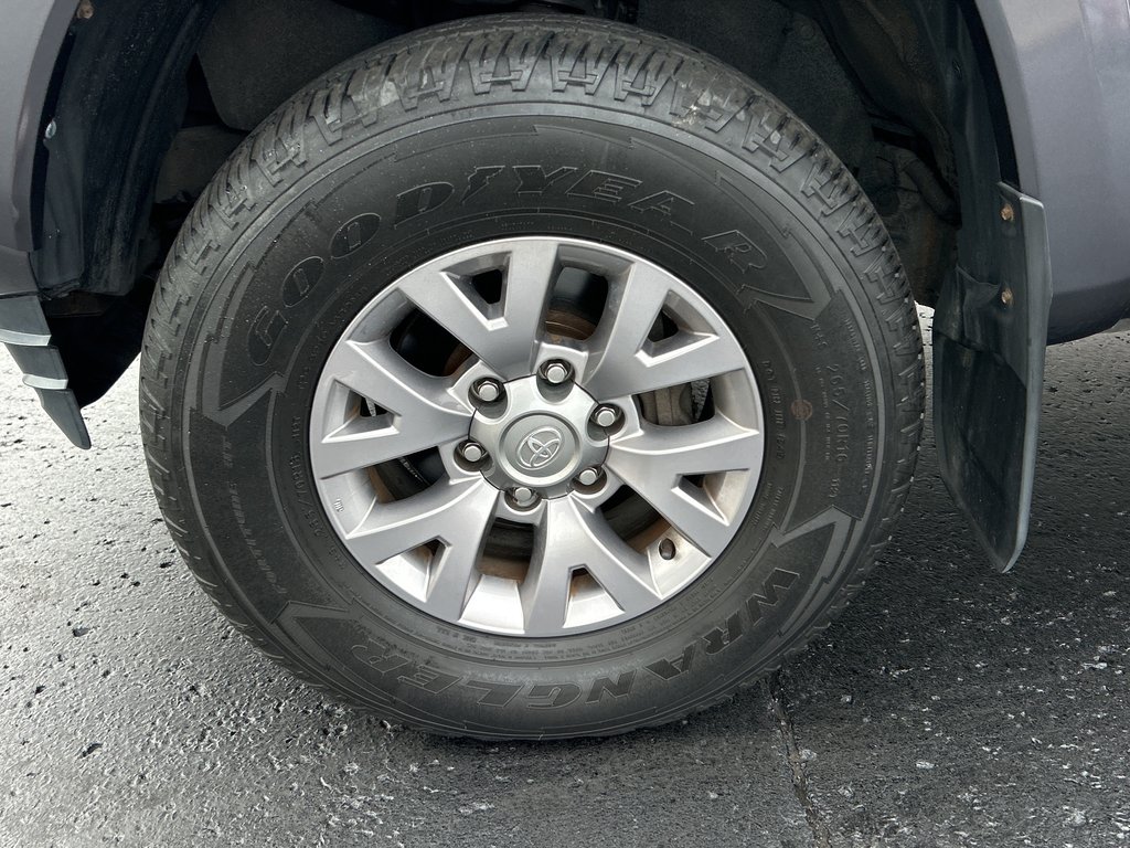 2018 Toyota Tacoma SR5 in Niagara Falls, Ontario - 22 - w1024h768px