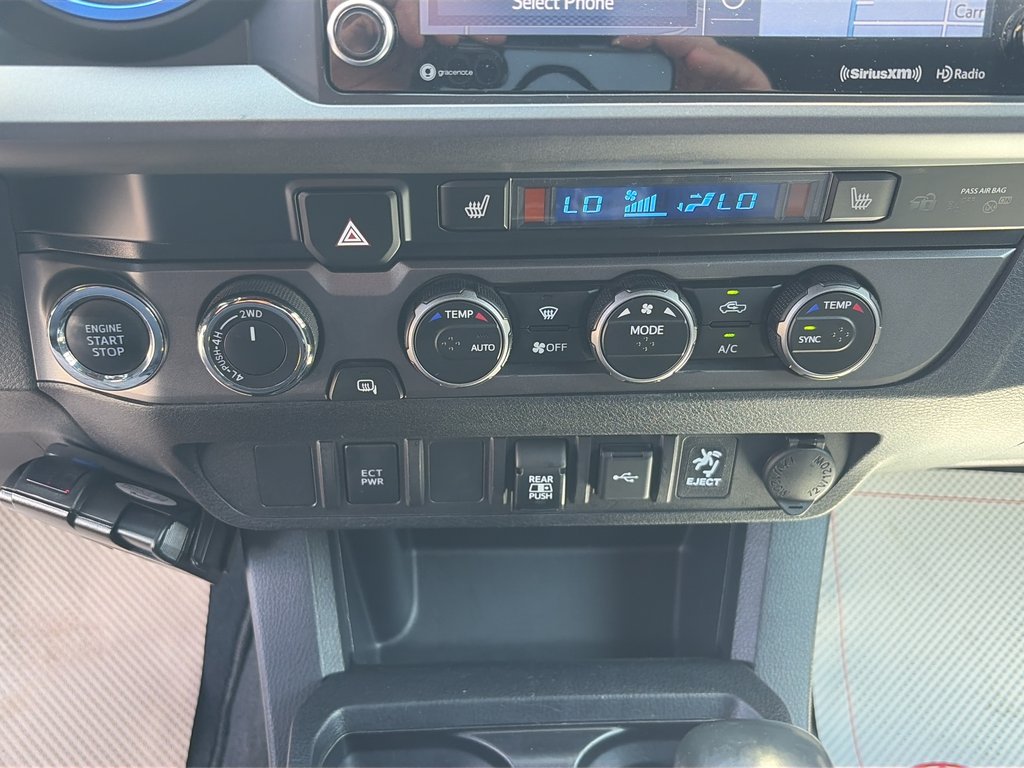 2021 Toyota Tacoma 4WD DOUBLE AT in Niagara Falls, Ontario - 16 - w1024h768px