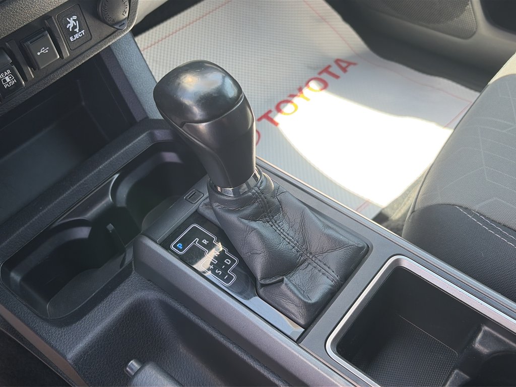 2021 Toyota Tacoma 4WD DOUBLE AT in Niagara Falls, Ontario - 15 - w1024h768px