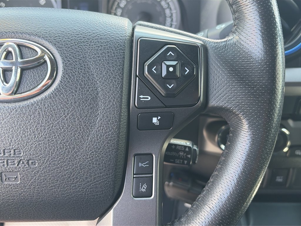 2021 Toyota Tacoma 4WD DOUBLE AT in Niagara Falls, Ontario - 14 - w1024h768px