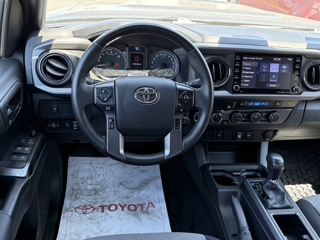 2022 Toyota Tacoma 4WD DBL AT in Niagara Falls, Ontario - 9 - w1024h768px