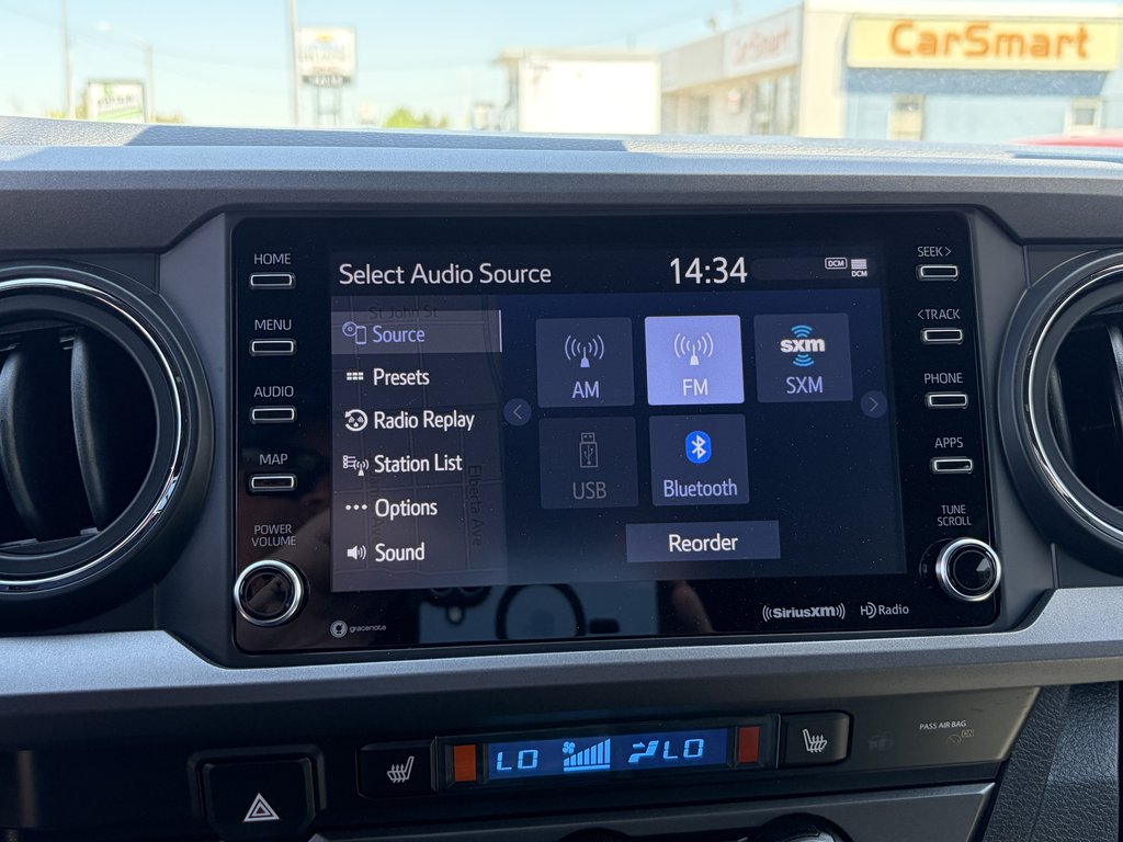 2022 Toyota Tacoma 4WD DBL AT in Niagara Falls, Ontario - 13 - w1024h768px