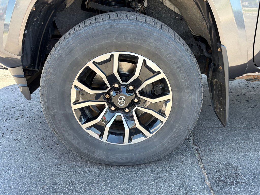 2022 Toyota Tacoma 4WD DBL AT in Niagara Falls, Ontario - 20 - w1024h768px