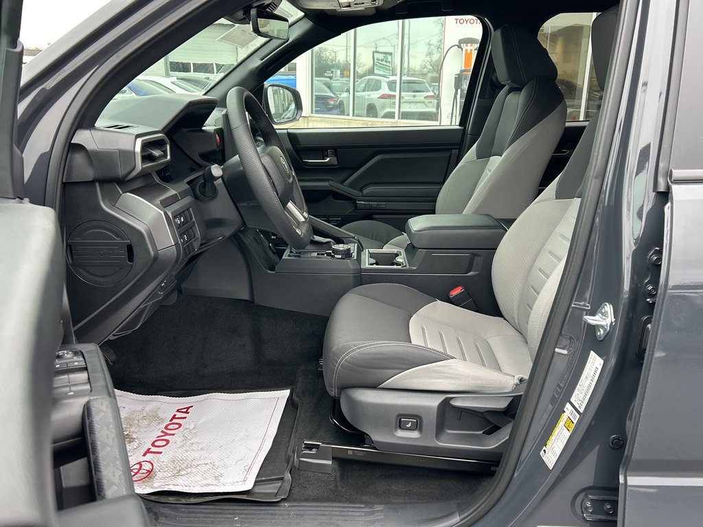 2025 Toyota Tacoma 4WD DBL AT in Niagara Falls, Ontario - 11 - w1024h768px