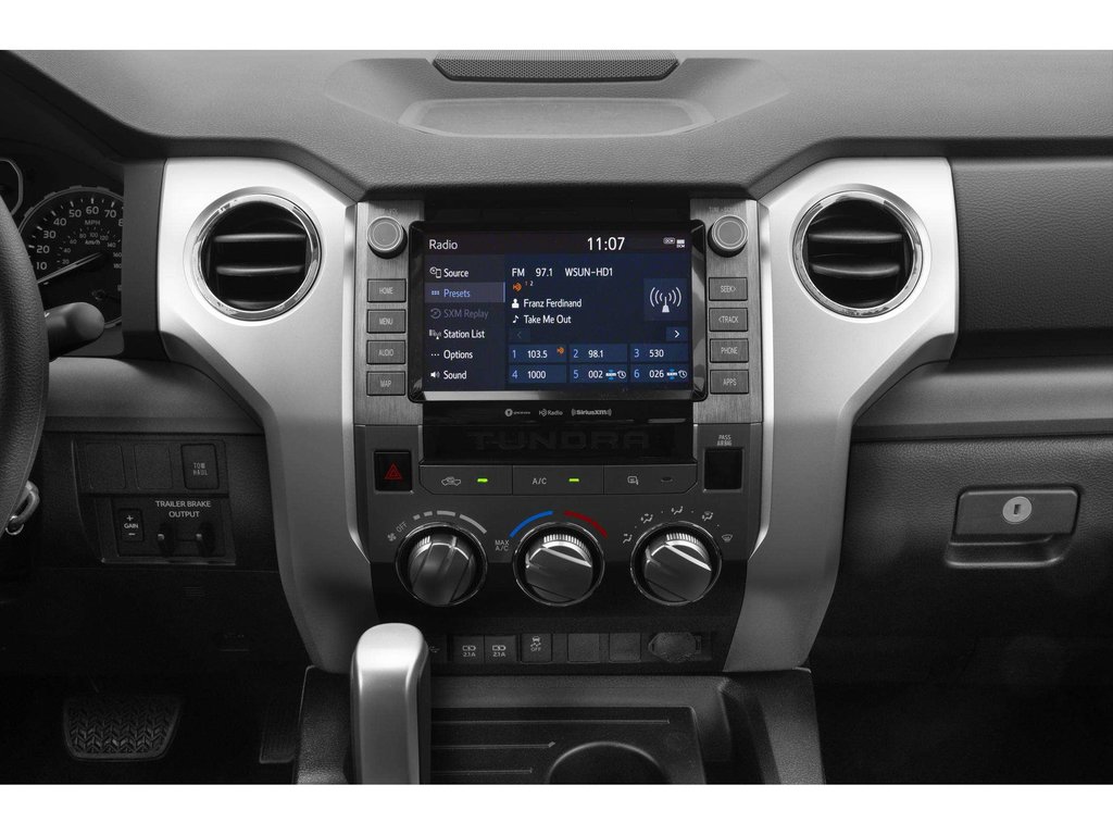 2020 Toyota Tundra 4WD DBL CAB in Niagara Falls, Ontario - 6 - w1024h768px
