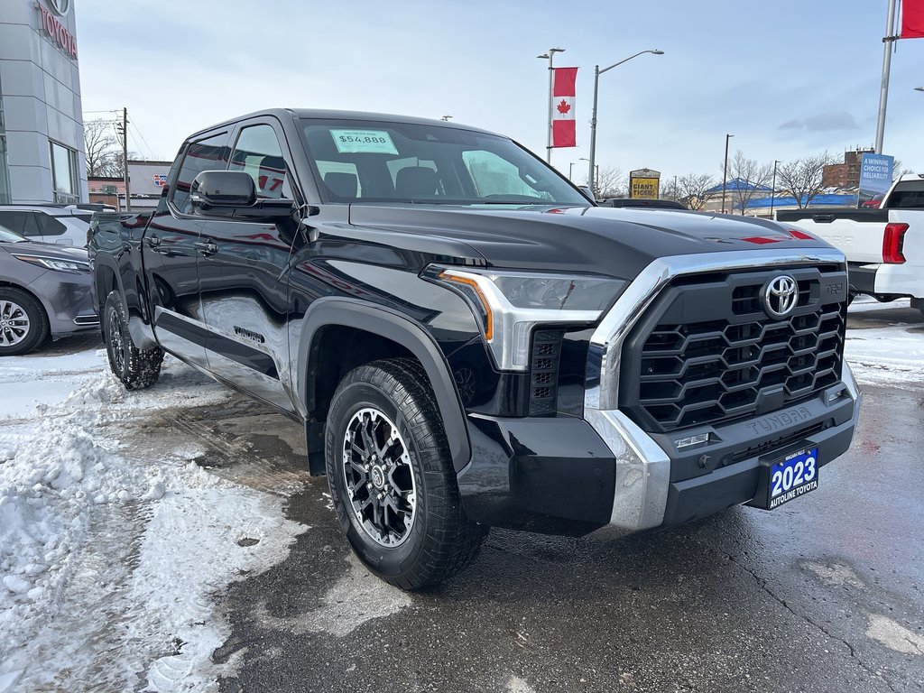 2023 Toyota Tundra CREWMAX SR5 L in Niagara Falls, Ontario - 7 - w1024h768px