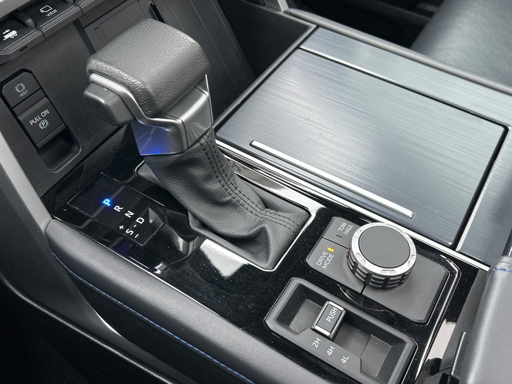 2023 Toyota Tundra Platinum in Niagara Falls, Ontario - 18 - w1024h768px