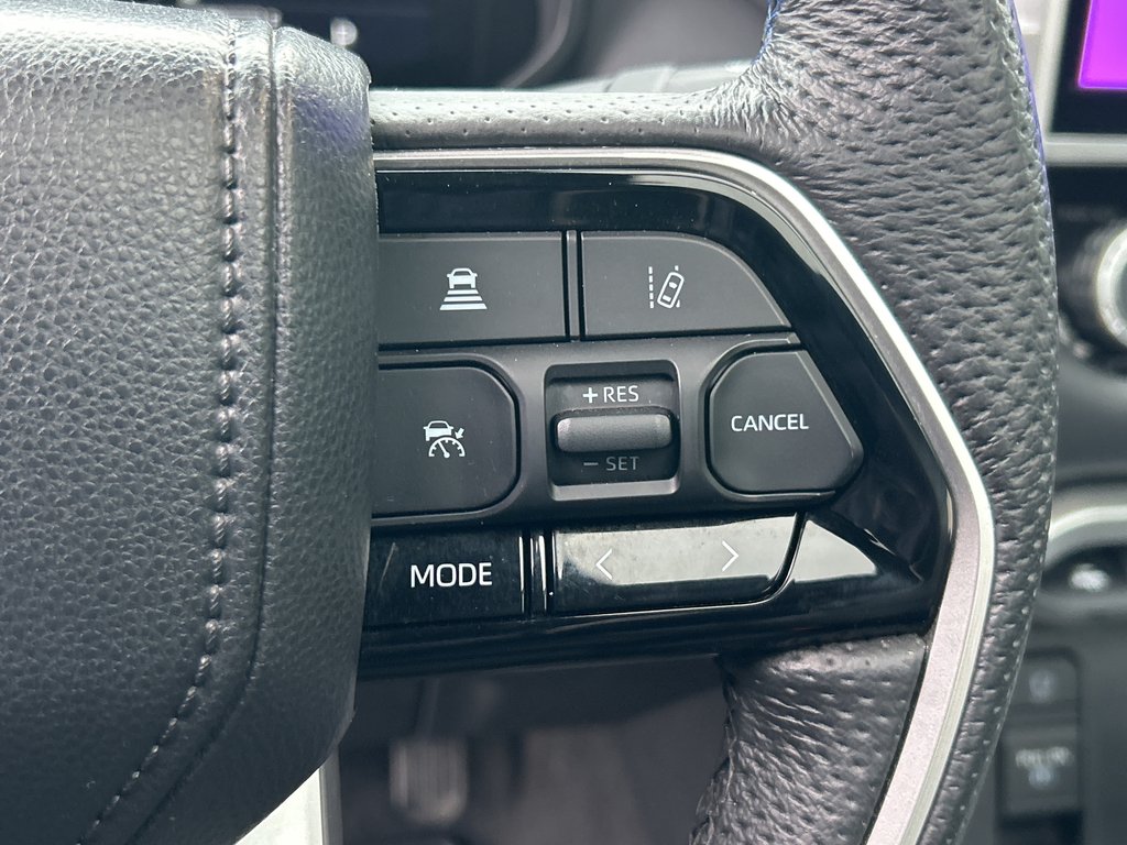 2023 Toyota Tundra Platinum in Niagara Falls, Ontario - 15 - w1024h768px