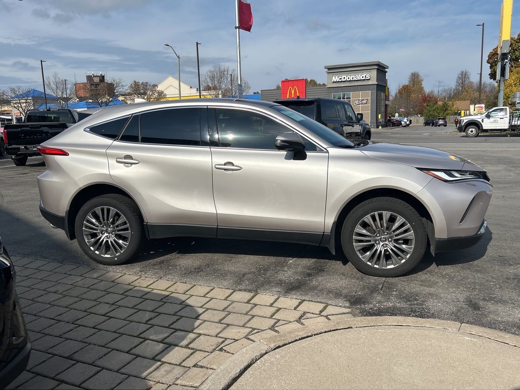 2022  Venza in Niagara Falls, Ontario - 6 - w1024h768px