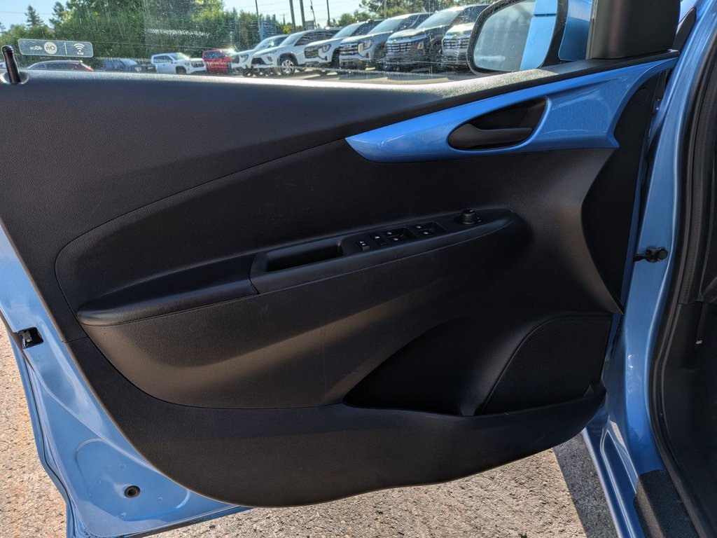 Chevrolet Spark LT 2018 à Chandler, Québec - 7 - w1024h768px