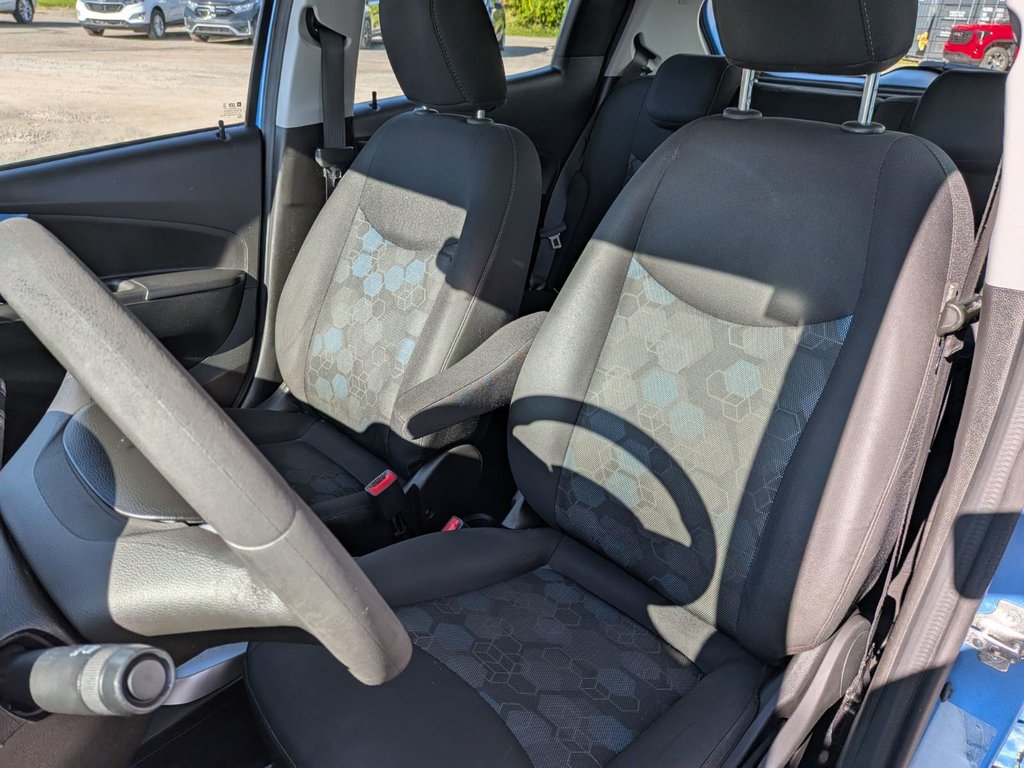 Chevrolet Spark LT 2018 à Chandler, Québec - 9 - w1024h768px