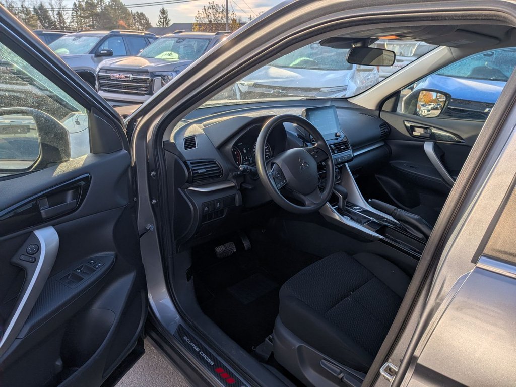 Mitsubishi Eclipse Cross ES 2023 à Chandler, Québec - 6 - w1024h768px